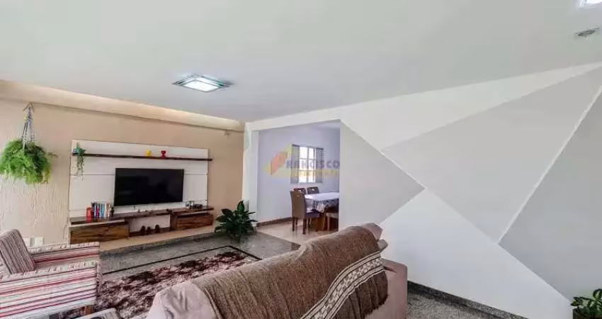 Apartamento à venda, 3 quartos, 1 suíte, 2 vagas, Vila Belo Horizonte - Divinópolis/MG