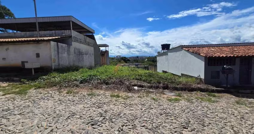 Terreno à venda no São Geraldo, Divinópolis 