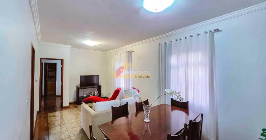 Apartamento à venda, 3 quartos, 1 suíte, 1 vaga, Centro - Divinópolis/MG