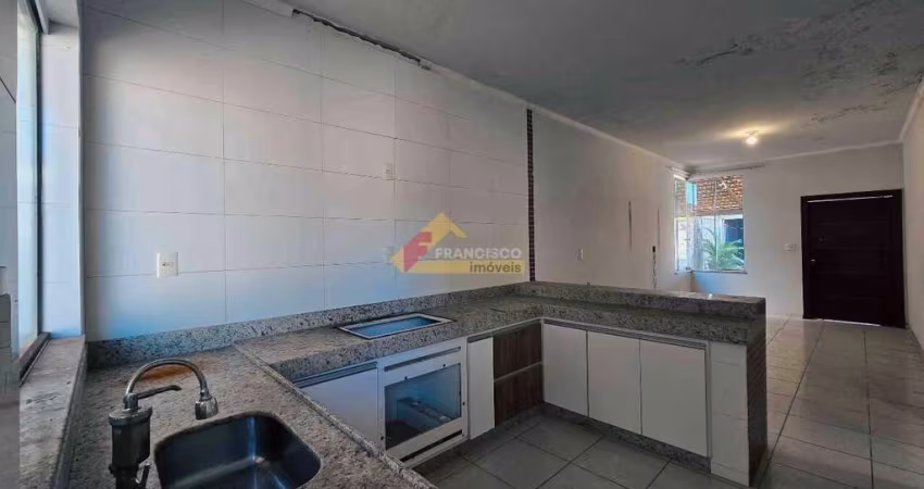 Casa à venda, 2 quartos, 1 suíte, 3 vagas, santa lucia - Divinópolis/MG