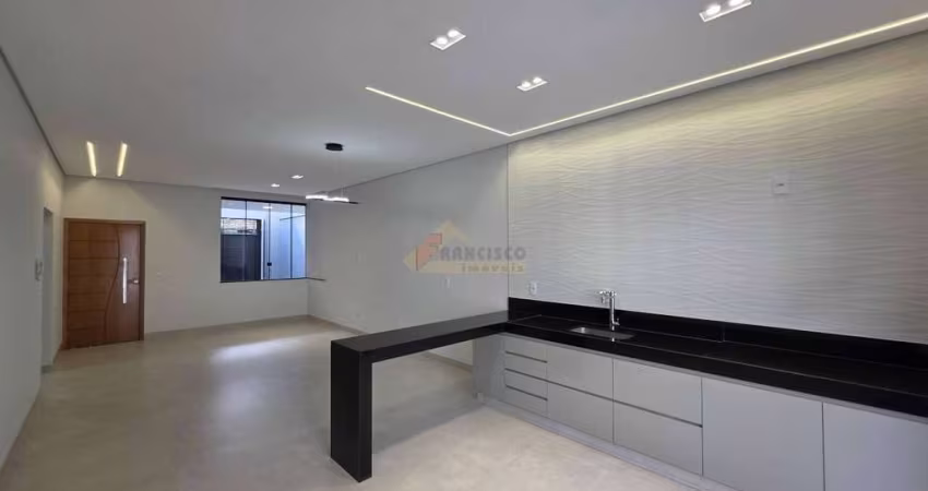 Casa à venda, 3 quartos, 1 suíte, 2 vagas, Santa Marta - Divinópolis/MG