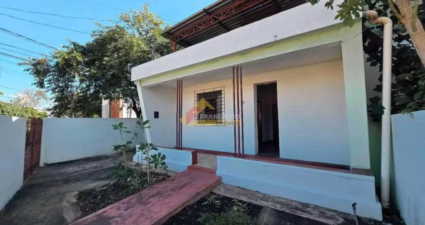 Casa à venda, 3 quartos, 2 vagas, Centro - Divinópolis/MG