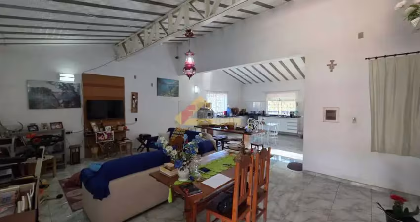 Chácara à venda, 2 quartos, 2 suítes, 2 vagas, comunidade do choro - divinópolis/mg