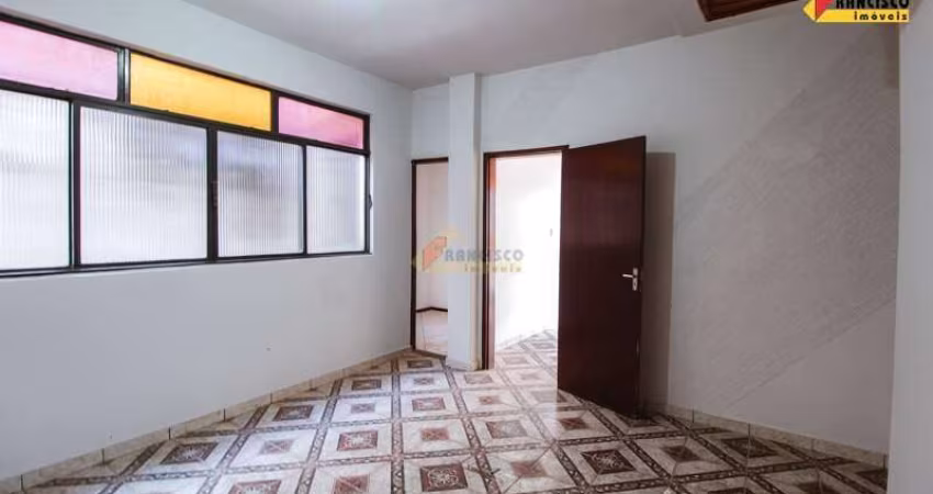 Casa para aluguel, 4 quartos, 1 suíte, 1 vaga, Centro - Divinópolis/MG