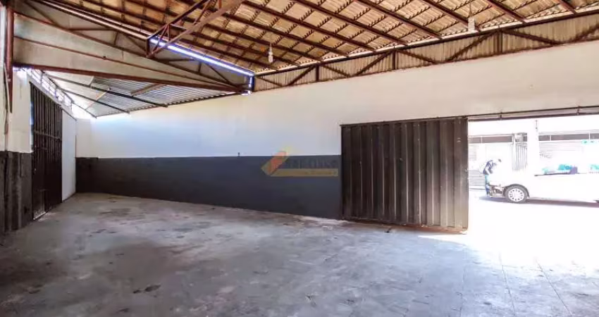 Barracão / Galpão / Depósito para alugar no Santa Clara, Divinópolis 