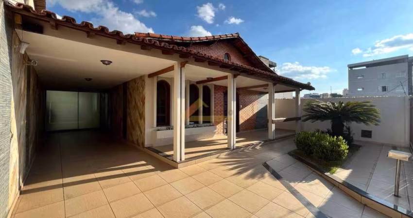 Casa para aluguel, 3 quartos, 1 suíte, 2 vagas, Catalão - Divinópolis/MG