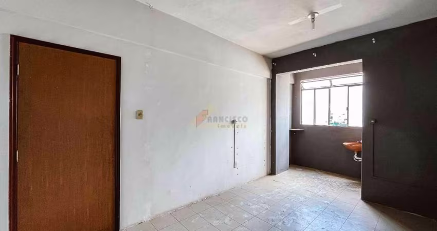 Sala localizada no Centro