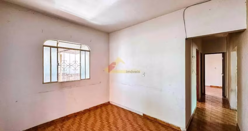 Casa para aluguel, 3 quartos, 5 vagas, São Luís - Divinópolis/MG
