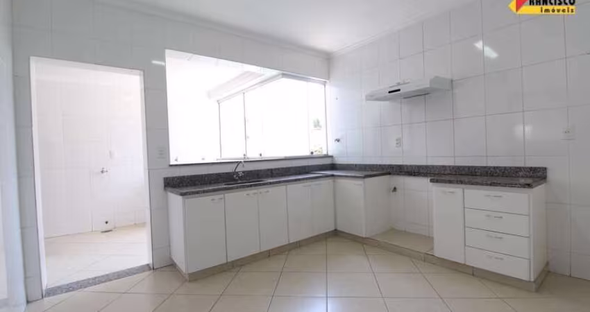 Apartamento para aluguel, 3 quartos, 1 suíte, 1 vaga, Santo Antônio - Divinópolis/MG