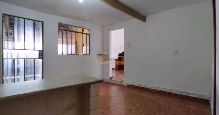 Casa para aluguel, 2 quartos, 1 vaga, Afonso Pena - Divinópolis/MG