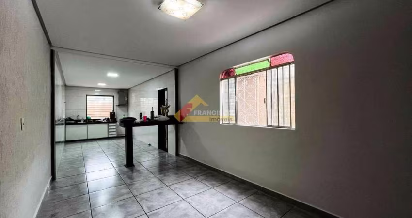 Casa localizada no bairro Nossa Senhora Da Graças