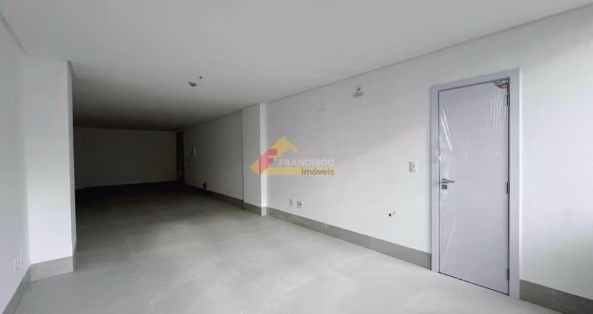 Sala comercial localizada no Centro