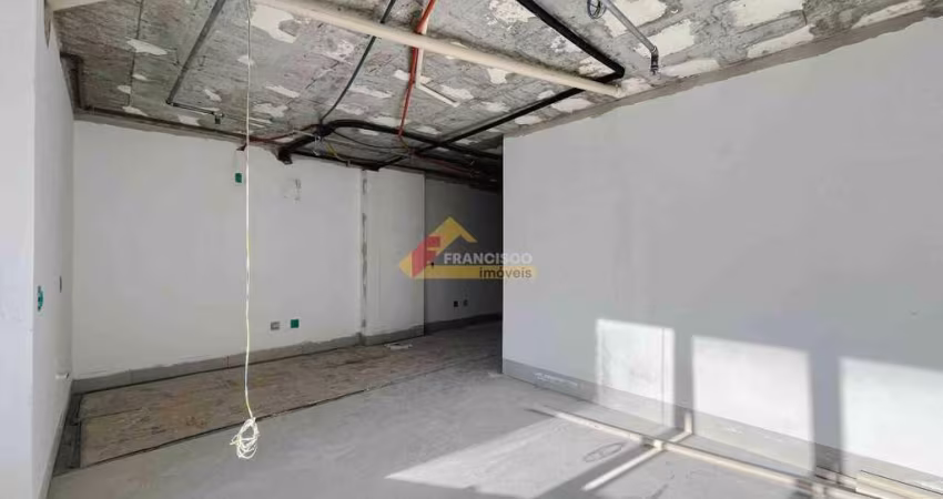 Sala comercial localizada no Centro