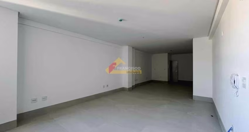Sala comercial localizada no Centro