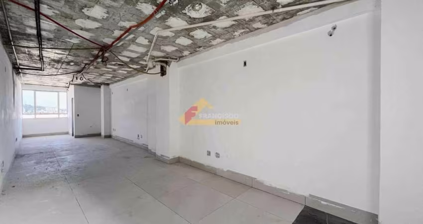 Sala comercial localizada no Centro
