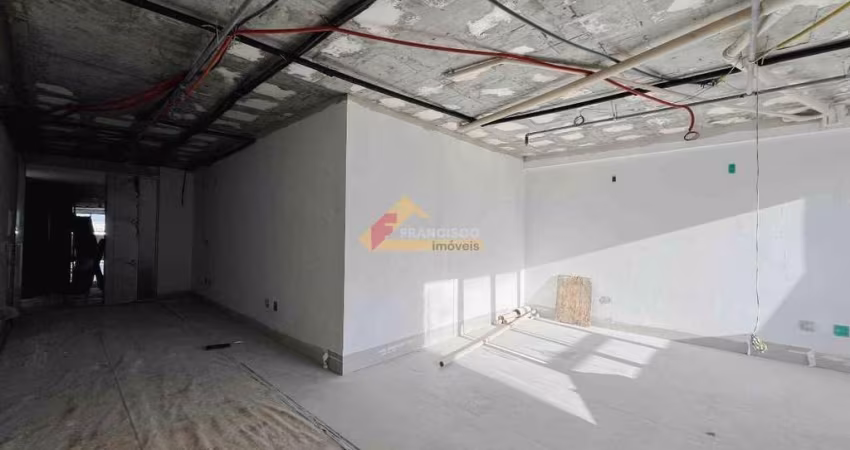 Sala comercial localizada no Centro