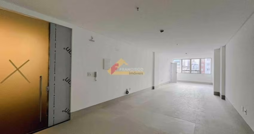 Sala comercial localizada no Centro
