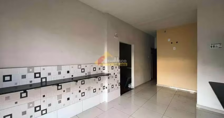 Casa com 3 quartos para alugar no Centro, Divinópolis 