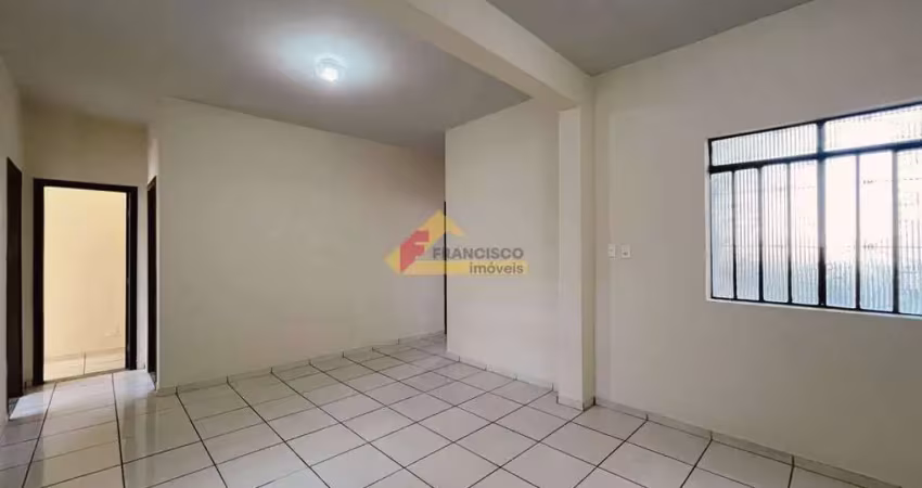 Casa com 4 quartos para alugar no Centro, Divinópolis 