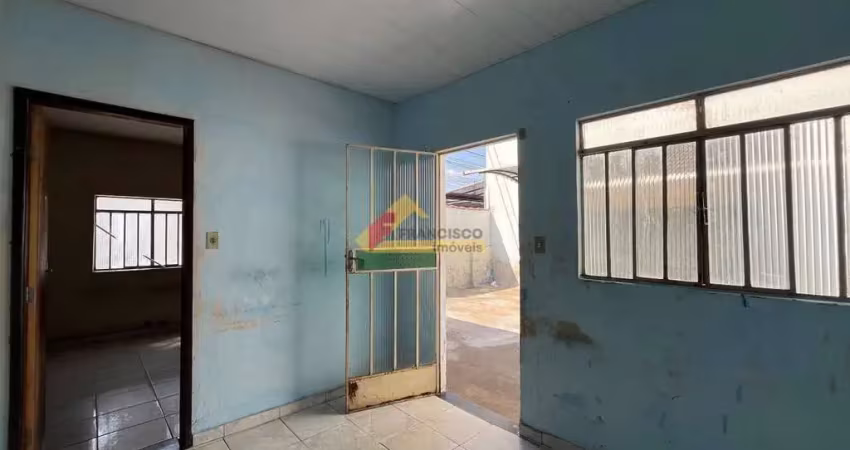 Casa com 2 quartos para alugar no Catalão, Divinópolis 