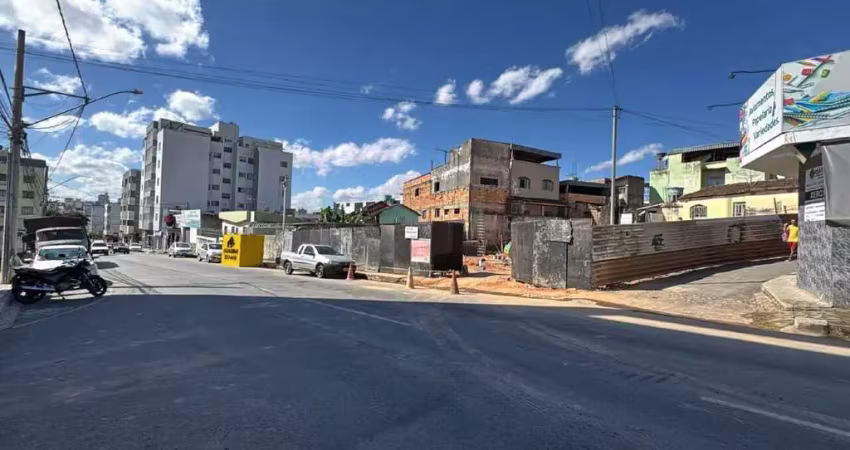 Barracão / Galpão / Depósito para alugar no São José, Divinópolis 