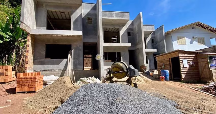 Casa para Venda em Brusque, Nova Brasilia, 2 dormitórios, 2 suítes, 2 banheiros, 2 vagas