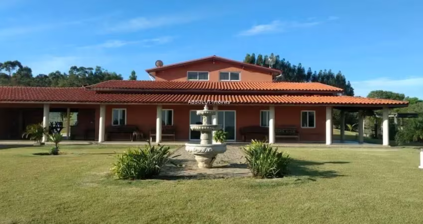 Execelente chacara, alto padrao, oportunidade unica, divisa de porto feliz com capivari