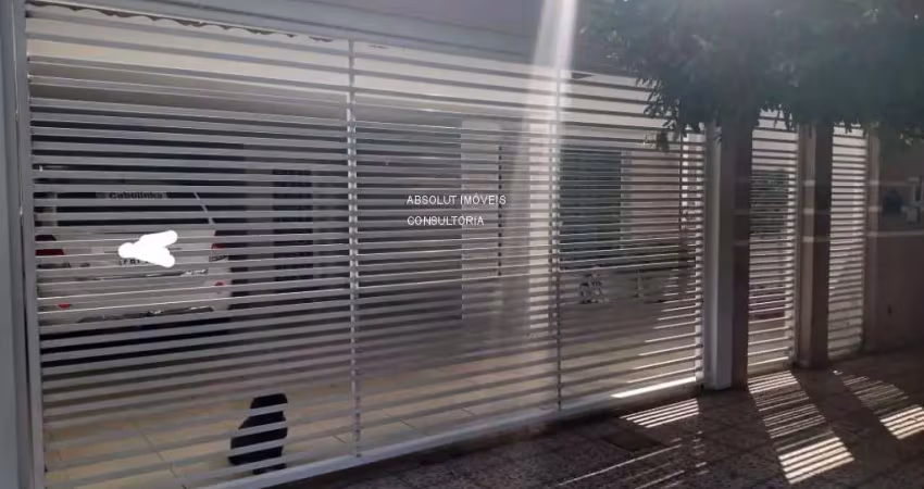 Impecável residência à venda no centro de indaiatuba-sp: 3 quartos, 2 salas, 2 banheiros, 3 vagas - 245m² de área.