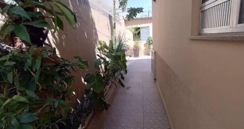 Casa térrea com 3 dormitórios e 3 vagas cobertas - vila ema