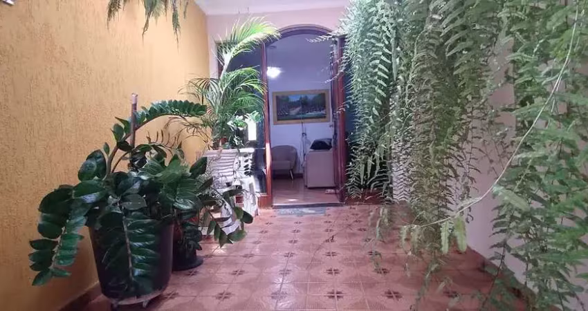 Casa térrea com 3 dormitórios e 3 vagas cobertas - vila ema