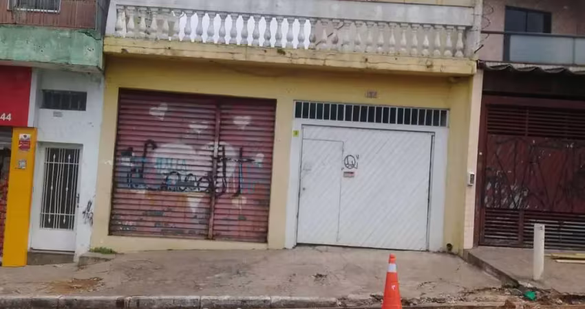 Casa 1 dormitório com salão comercial - Vila Rica