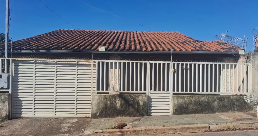 Casa antiga com terreno se 400 m²