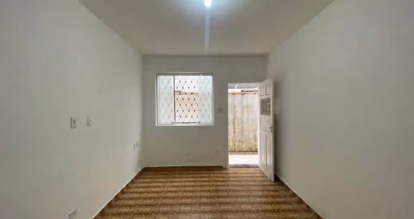 Térreo com quintal - excelente localização 2 quartos no embaré