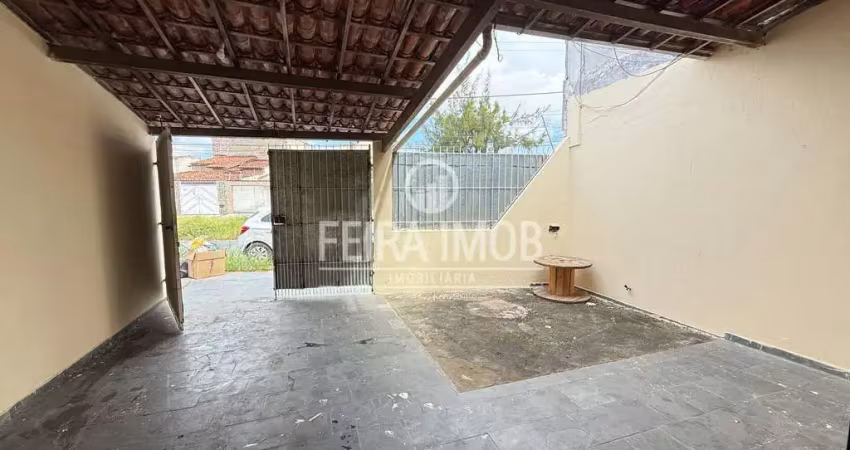 Casa com 2 quartos para alugar na Avenida Francisco Fraga Maia, Cidade Nova, Feira de Santana