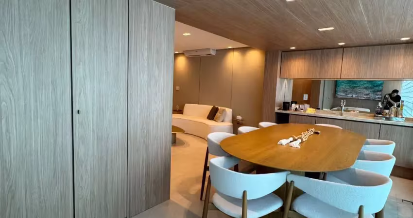 Apartamento alto padrão com 3 suítes e varanda gourmet | alphaville salvador i | 140m² | 3 vagas