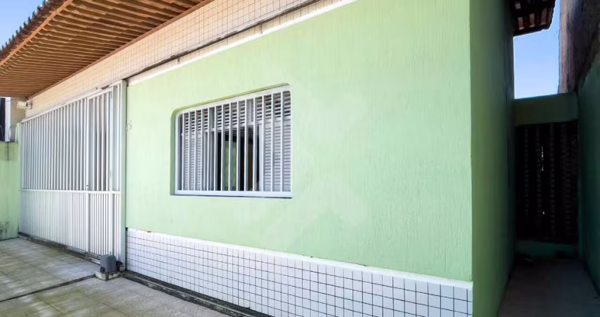 Casa à venda em Neópolis (Natal/RN) | 4 dormitórios sendo 2 suítes, 170m²