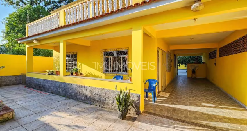 Casa em Vila Maria Helena - Duque de Caxias, RJ