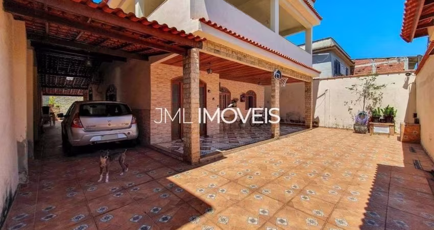 Casa ampla com quintal em Jardim Primavera