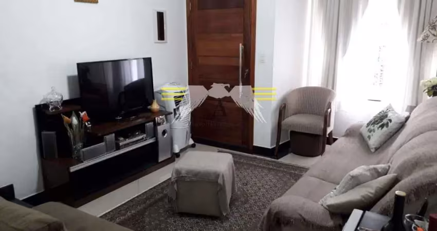 Sobrado com sala, 2 suítes, 2 banheiros, lavado, cozinha e 3 vagas