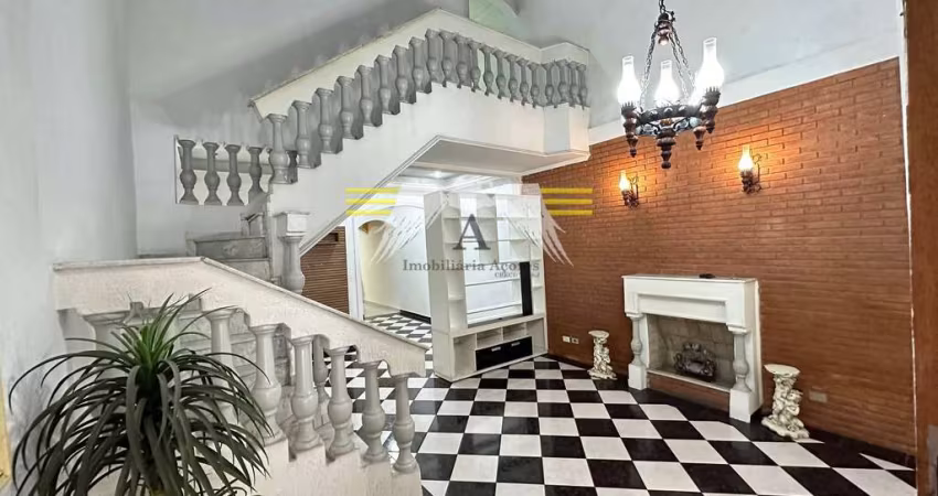 Espaço e Estilo no Belém! Sobrado de 250m² com Lareira, 4 Dormitórios, sendo 1 suíte e Forno à Lenh