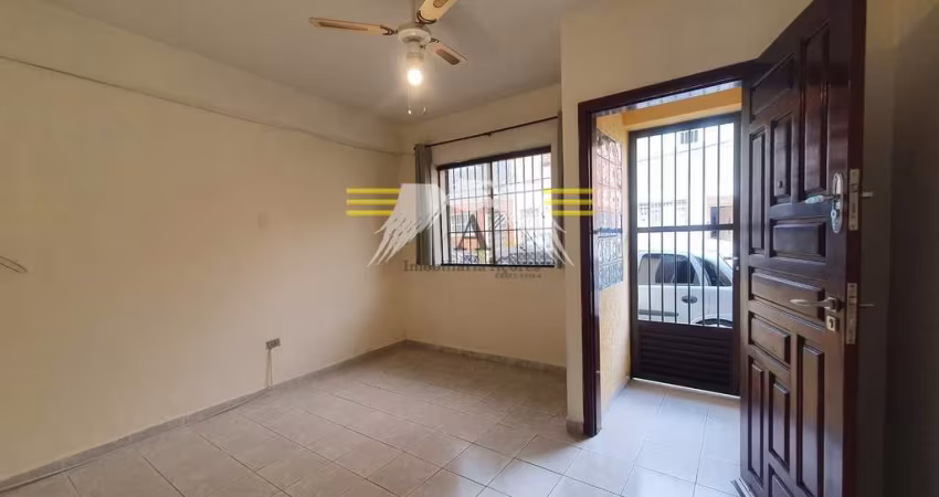 ✨ A Liberdade de Viver Bem: Sobrado com 2 Dormitórios, Sacada, em Vila Tranquila, à 800m da Estação