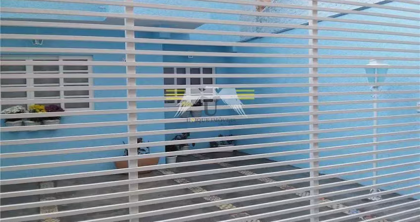 Sobrado à venda com mais duas casas no mesmo terreno, localizada a 800 metros do metrô carrão!!! ex