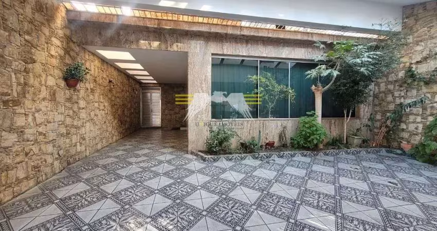 Sobrado com 9x25 com 3 dormitórios, sendo uma suíte master com hidro e sauna, com localização privi