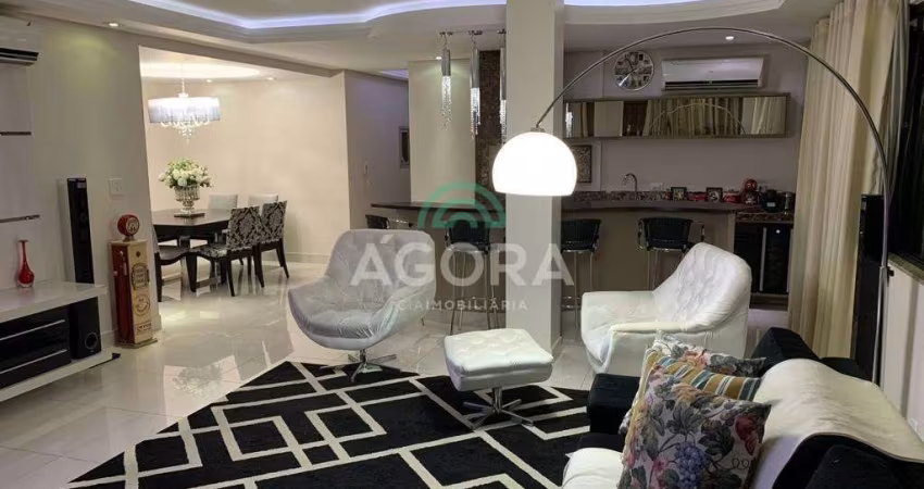 Apartamento de 3(três) dormitórios, sendo 1(uma) suíte, localizado no bairro Centro