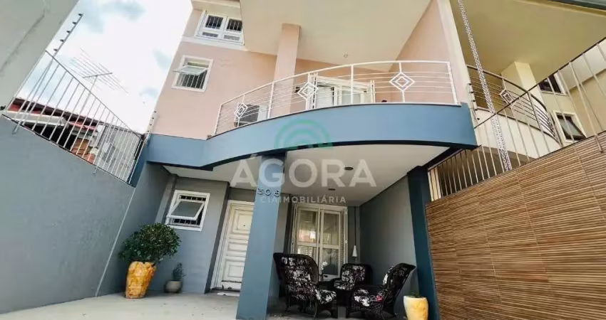Sobrado de 3(três) dormitórios no bairro Moinhos de Vento