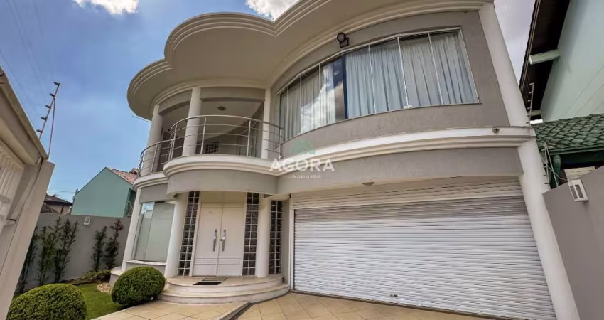 Sobrado com area privativa 359m², sendo 3 dormitórios e 3 suítes, localizado no bairro Cidade Nova