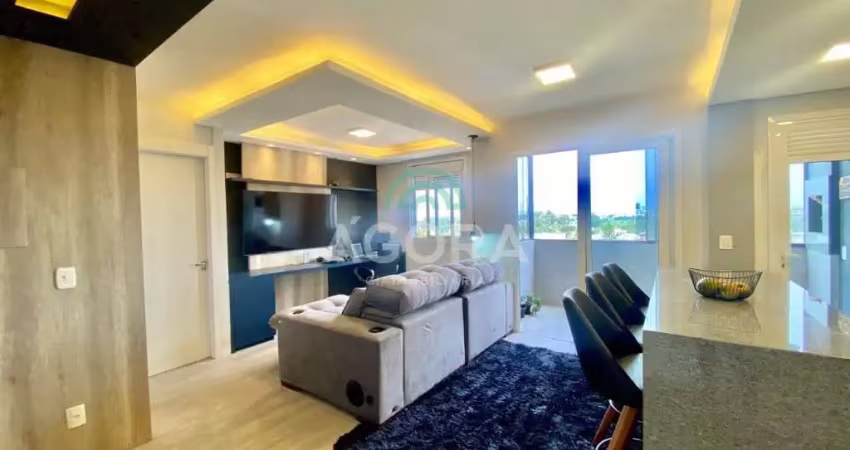 Apartamento semi mobiliado com 2 (dois) dormitórios, localizado no bairro Centro.