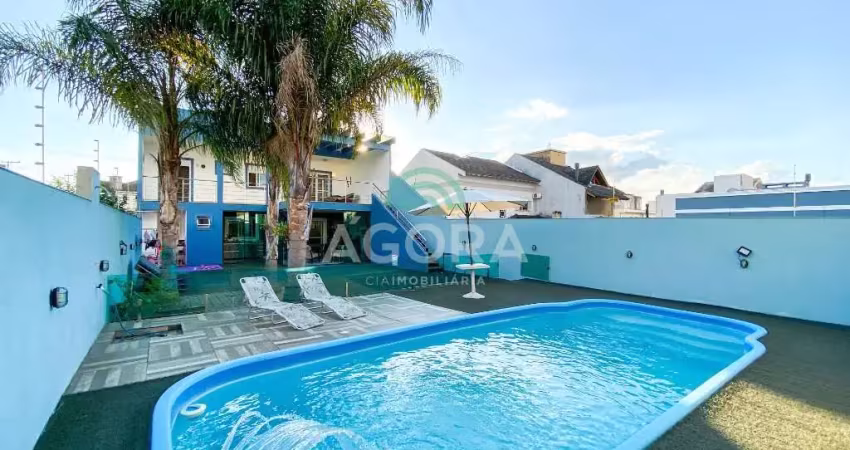 Excelente sobrado com 03 dormitórios, suíte e amplo pátio com piscina