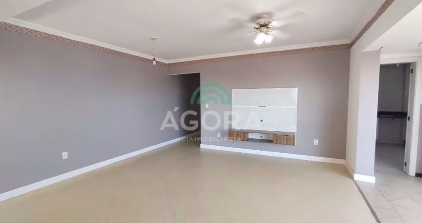 Apartamento com 3 (três) dormitórios, localizado no bairro Centro.