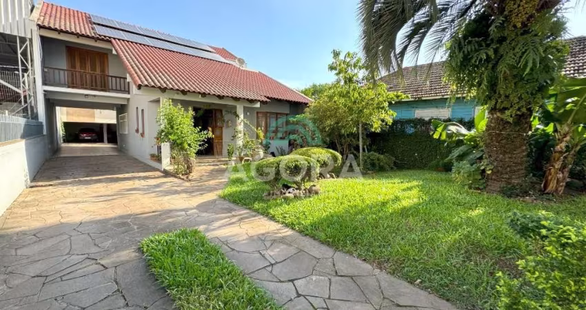 Sobrado de 348m² com 5 (cinco) dormitórios, localizado no bairro Niterói.